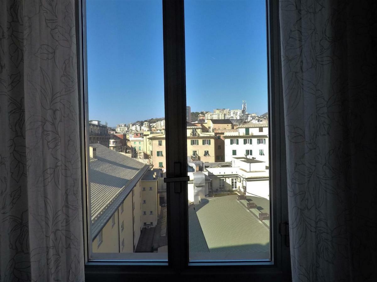 Dietro Il Teatro Modena جنوة المظهر الخارجي الصورة